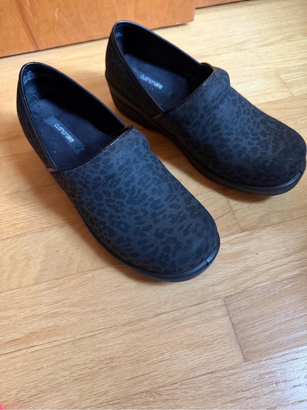 Leopard-Print Slip-On Clog Mules in Black